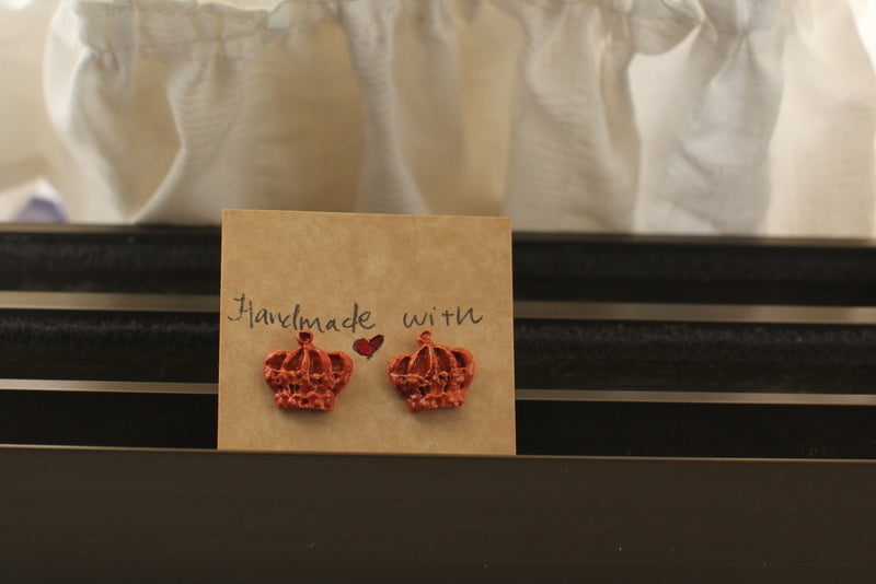 Crown studs -