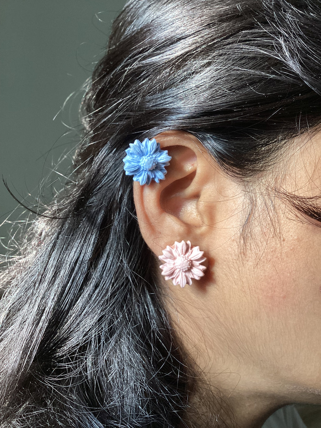 Flowers studs
