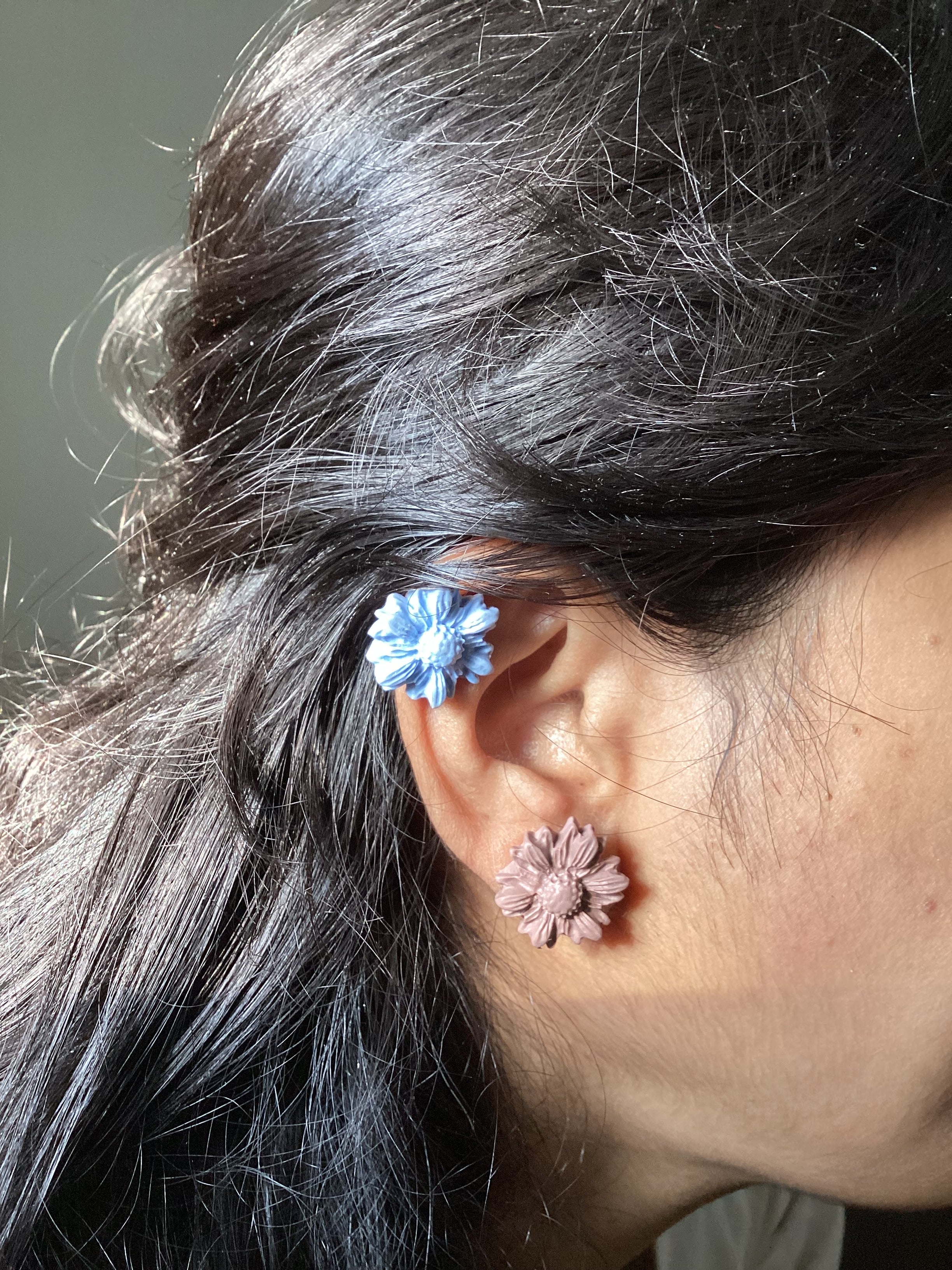 Flowers studs