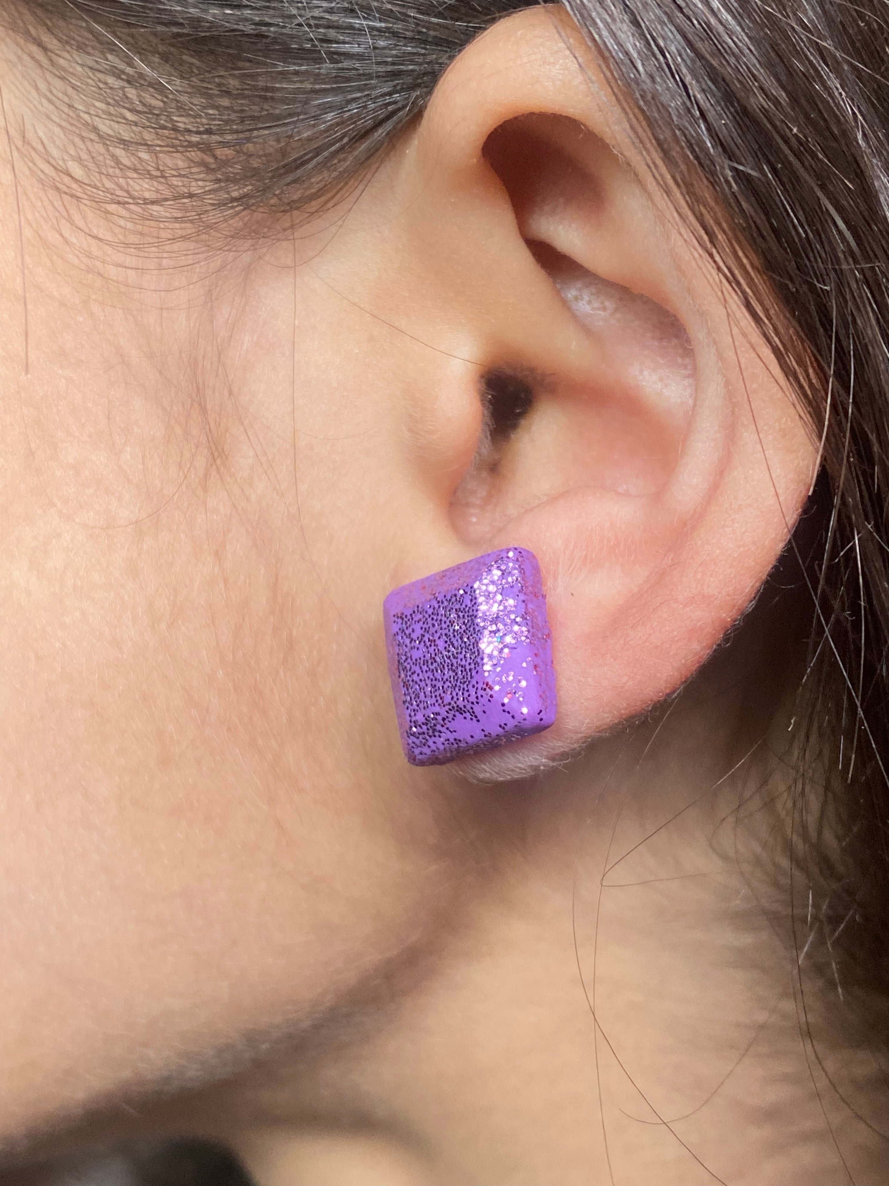 Glitter geometric studs