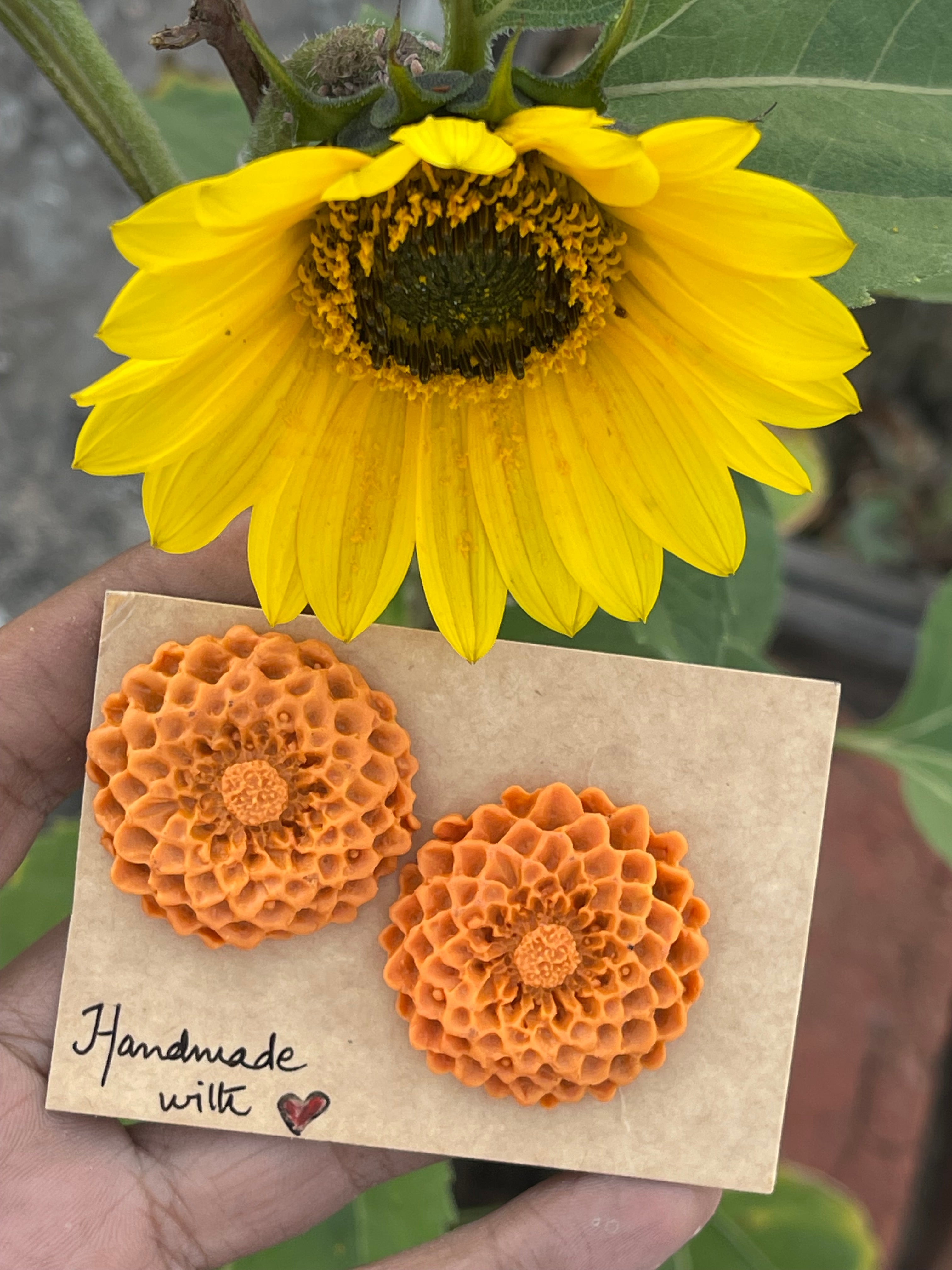 Maygold- Genda Studs