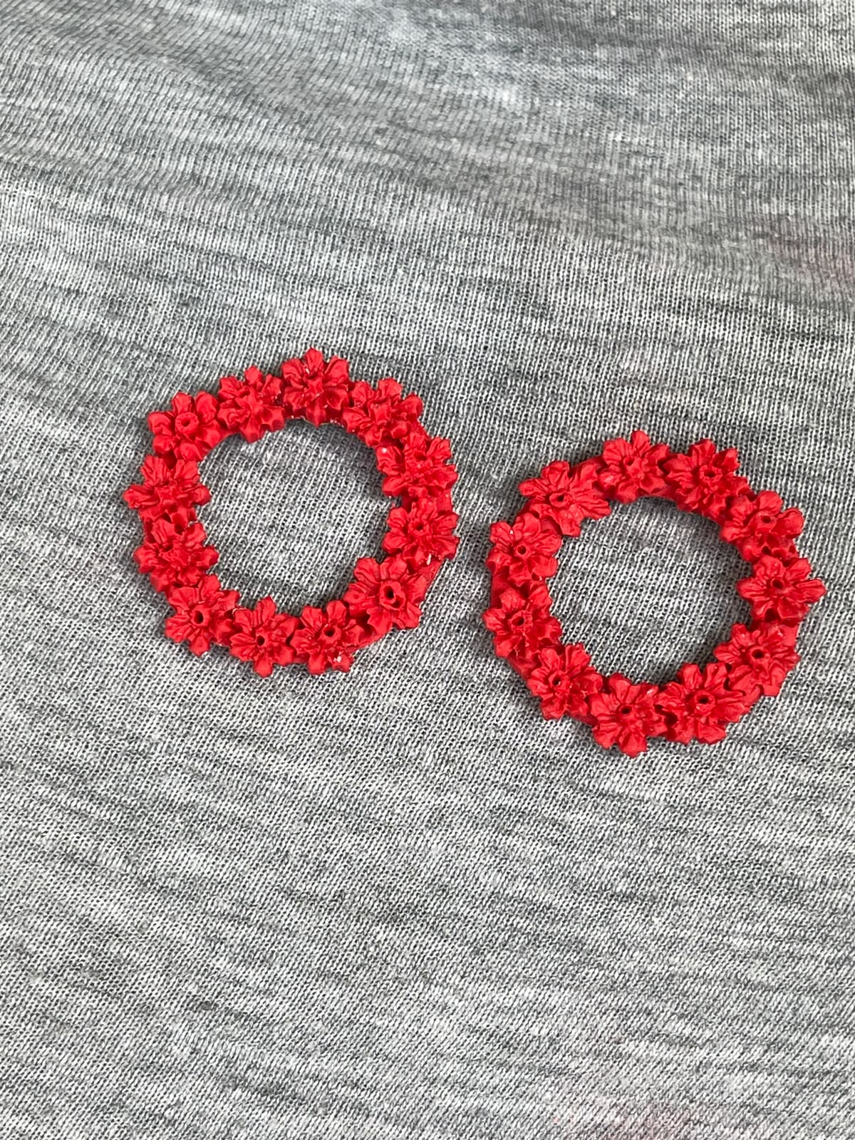 Garland Studs-Red