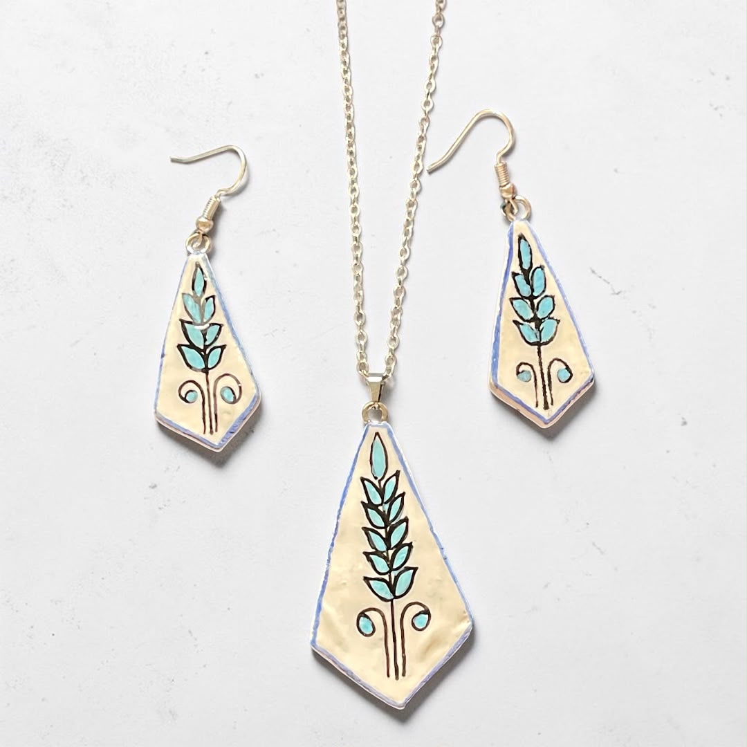 Leaf Pendant Set-White