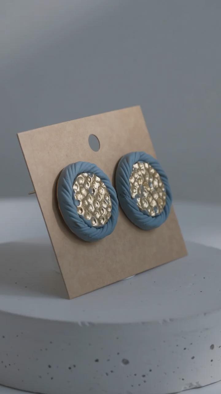 Gold hammered frammed Studs