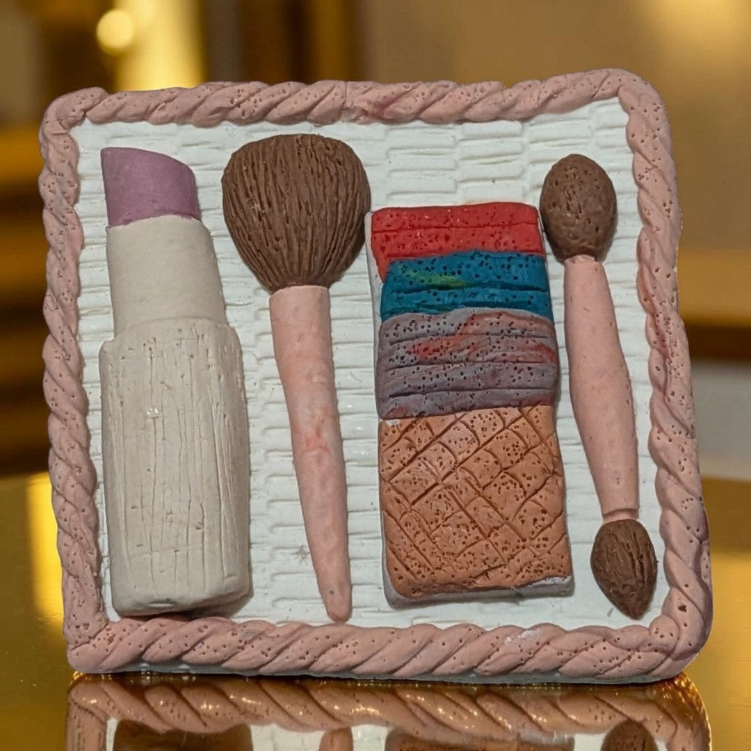 Make-up kit, Fridge Magnets